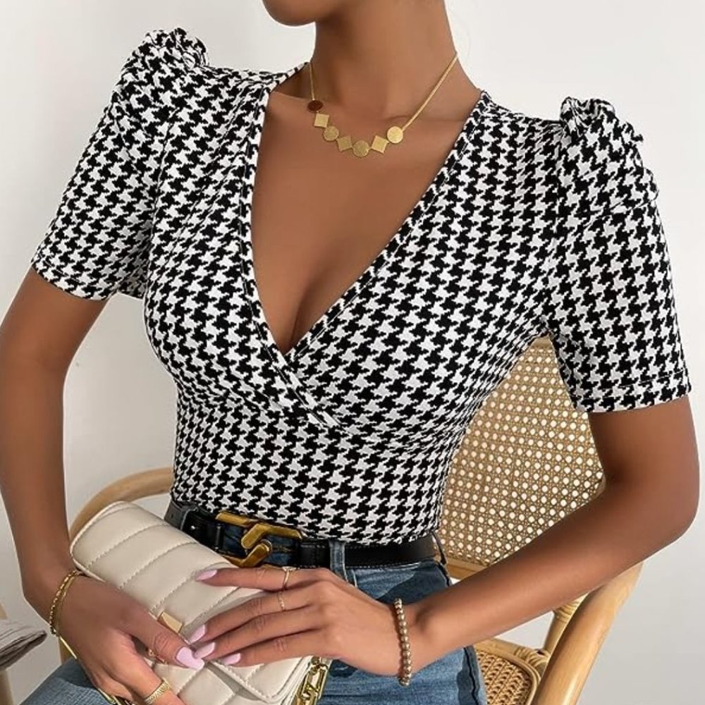 Houndstooth Johnny Collar Cropped Sweater